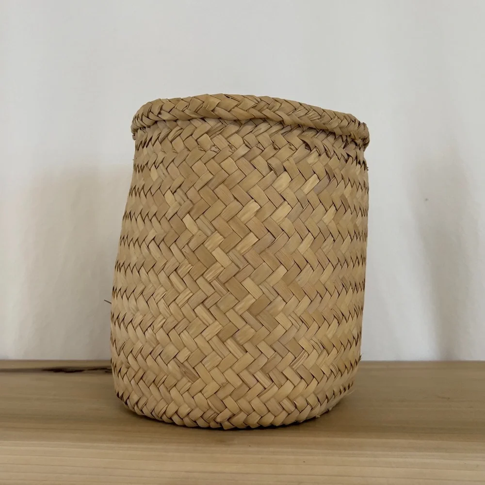 SOLD Vintage Oaxacan Woven Palm Storage Basket - Picture 2 of 7